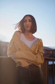 Mujeres desempleadas recurren a vender sus fotos desnudas en línea - The  New York Times