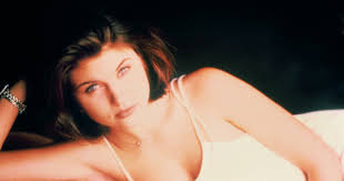 Tiffani Thiessen: Była gwiazdą lat 80. i 90. Co się z nią stało? - Świat  Seriali w INTERIA.PL