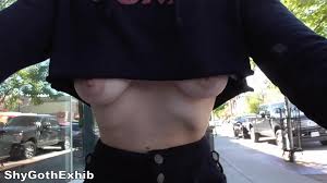 Meine Brüste fallen ständig aus meinem Oberteil