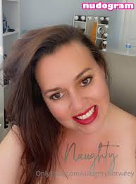 Naughtyhotwifey  qosnaughty Nude Leaks OnlyFans Photo 15 - v2.1 | dvir.ru