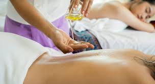 Centro massaggi vieta lingresso agli uomini. La titolare: «Vogliono solo  sesso, è svilente»