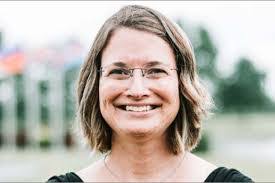 Sarah Fansler's Instagram, Twitter & Facebook