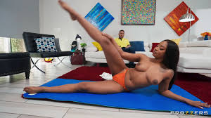 Straight Hair film with Lala Ivey - PORNSTARS.TUBE