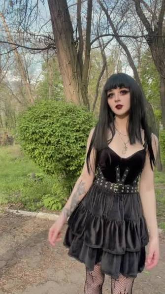 Gothic Fit: 