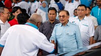 PM ANWAR ATTENDS PKR SPECIAL CONGRESS TO AMEND PARTY CONSTITUTION