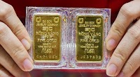 Gold price skyrockets; Coffee price 'free falls'