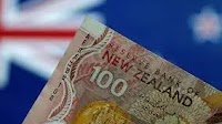 New Zealand dollar plumbs 4-month lows as markets rush for rate cuts