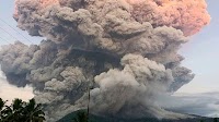 Flights cancelled in Indonesia after volcano eruption unleashes massive cloud of hot ash
