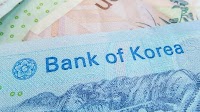 Asia FX slips, dollar steady on rate uncertainty; S.Korean won slides on BOK cut