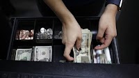 (USD) Dollar May Face ‘Major’ Drop in 2026, Standard Chartered Says