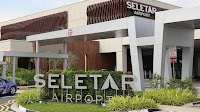 Firefly to resume flights to Singapore from week of April 22; Singapore withdraws ILS for Seletar Airport, Malaysia suspends restricted area over Pasir Gudang