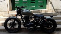 Modified Royal Enfield Thunderbird 350 Brat Bob: A handsome-looking Bob job done right