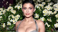 Kylie Jenner Reveals Her Exact Boob Job Order in Response to Fan's TikTok Plea: 'Hope This Helps'