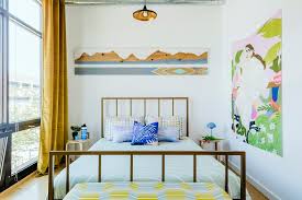 18 Bedroom Wall Decor Ideas That