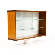 Wooden Wall Mounted Display Case 32ʺw