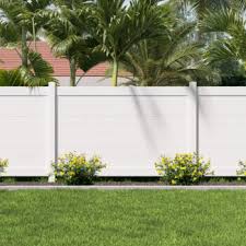 Horizontal Solid Privacy Vinyl Fencing