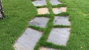 15 Stepping Stone Walk Ideas For Your Home