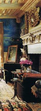 Design Icon Yves Saint Lau