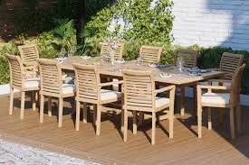 Why Teak Furniture Is Great For Gardens