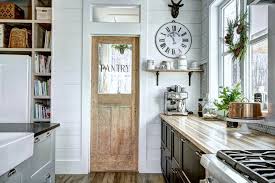 18 Farmhouse Pantry Door Ideas
