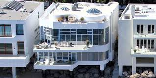 Celebrity Homes In Malibu