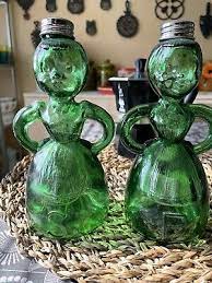 Rare Merry Maids Green Glass Salt Amp