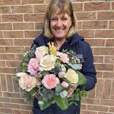 Send Valentines Flowers In Darlington
