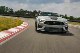 Review 2021 Ford Mustang Mach 1