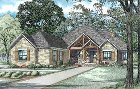 Rustic Ranch House Plan 3 Bedrms 2 5