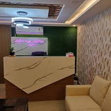 Top Beauty Parlours In Muslim Colony