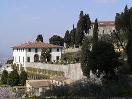 Villa Wikipedia