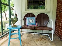 How To Repaint Metal Outdoor Furniture