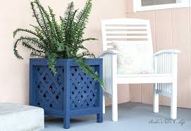 Diy Lattice Planter Box Easy Diy