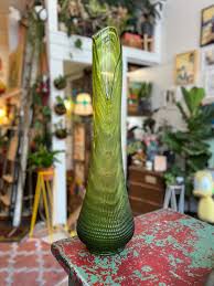 Swung Vase 29 Tall Nubby Pattern