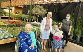 Abbotsleigh Care Home Residents Enjoy