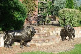 Cast Aluminium Lion Sculpture Looking