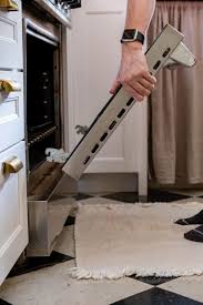 How To Clean Oven Door Glass Even In