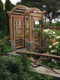 17 Trellis Ideas To Turn Your Yard Into