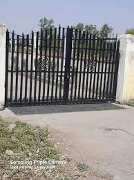 Modern Paint Coated Iron Main Gate For