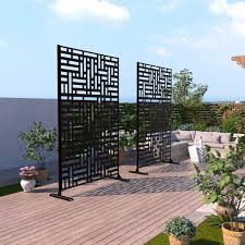 Black Metal Outdoor Privacy Screen