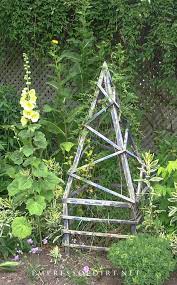 12 Creative Garden Obelisk Ideas