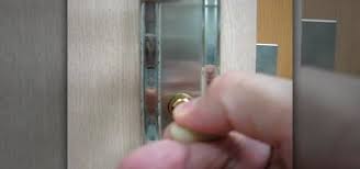 How To Pick A Cylinder Door Lock With A