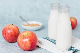 Benefits Of Consuming Apples And Milk