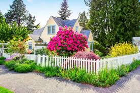 9 Small Front Yard Landscaping Ideas
