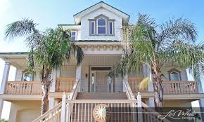 Acorn Fine Homes 4941 Soundside Dr