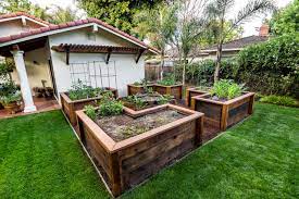 Raised Bed Vegetable Garden Klassisch