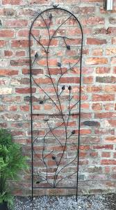 Leaf Design Metal Garden Trellis