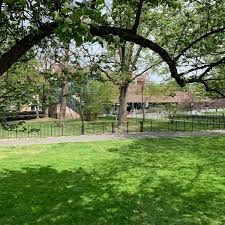 Metro North Botanical Garden Train