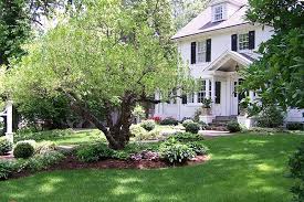 Welcoming Front Yard Landscaping