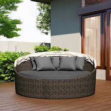 Outdoor Wicker Lounges And Daybeds
